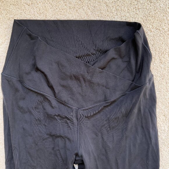 Aerie Offline bellbottom leggings black size large - Picture 2 of 5